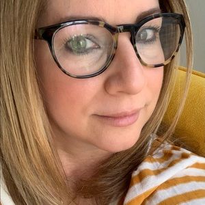 Meet your Posher, Ana